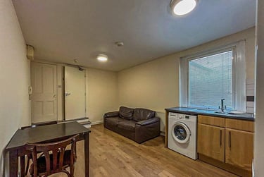 2 bed house, Richmond Road, Plasnewydd, Cardiff, CF243AS - Image 3